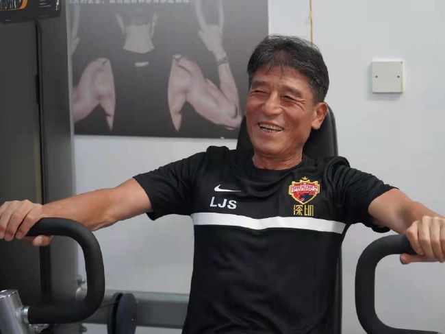 尽管在对阵亚特兰大的比赛中，特奥客串中卫遇到了很大的困难，但是从目前的情况来看，对阵纽卡时特奥依然会客串中卫。